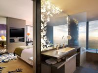 ����� W Hong Kong