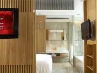 ����� Hotel Jen