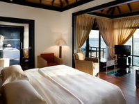 ����� Beach House Iruveli