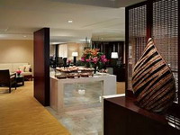 ����� The Peninsula Manila