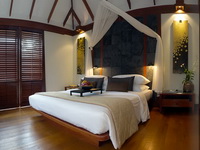 ����� The Surin Phuket (����� ���)